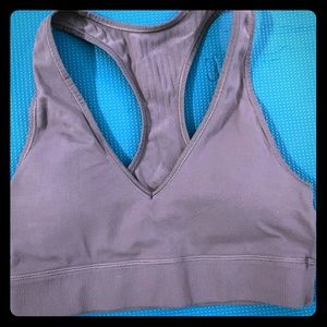 Lululemon sports bra size 6